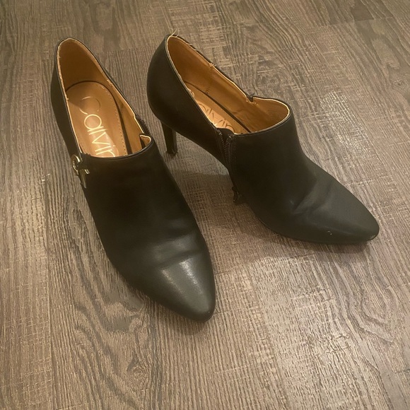 CALVIN KLEIN LEATHER ANKLE BOOTS 👢 - Picture 3 of 8